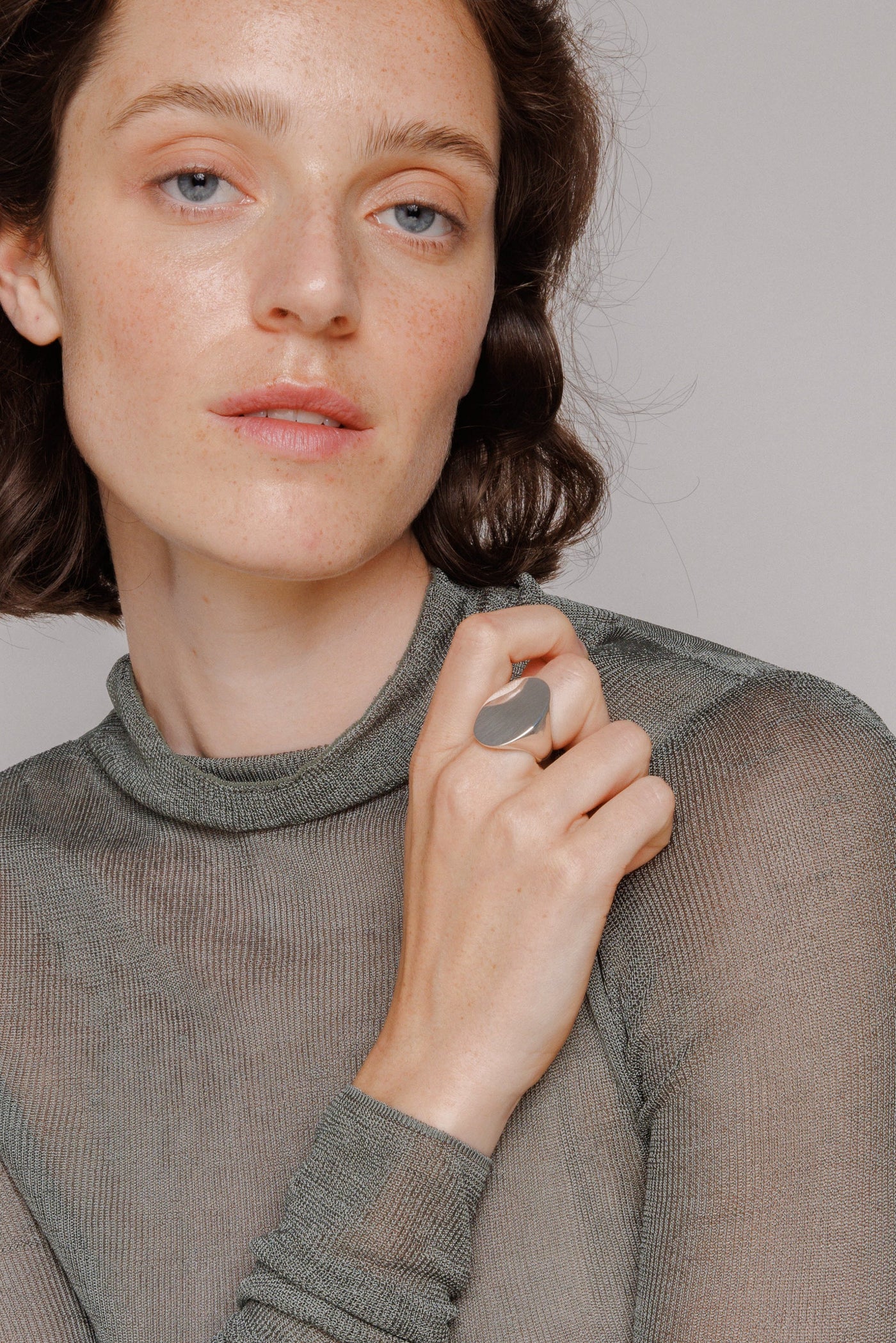 Oval Face ring no2