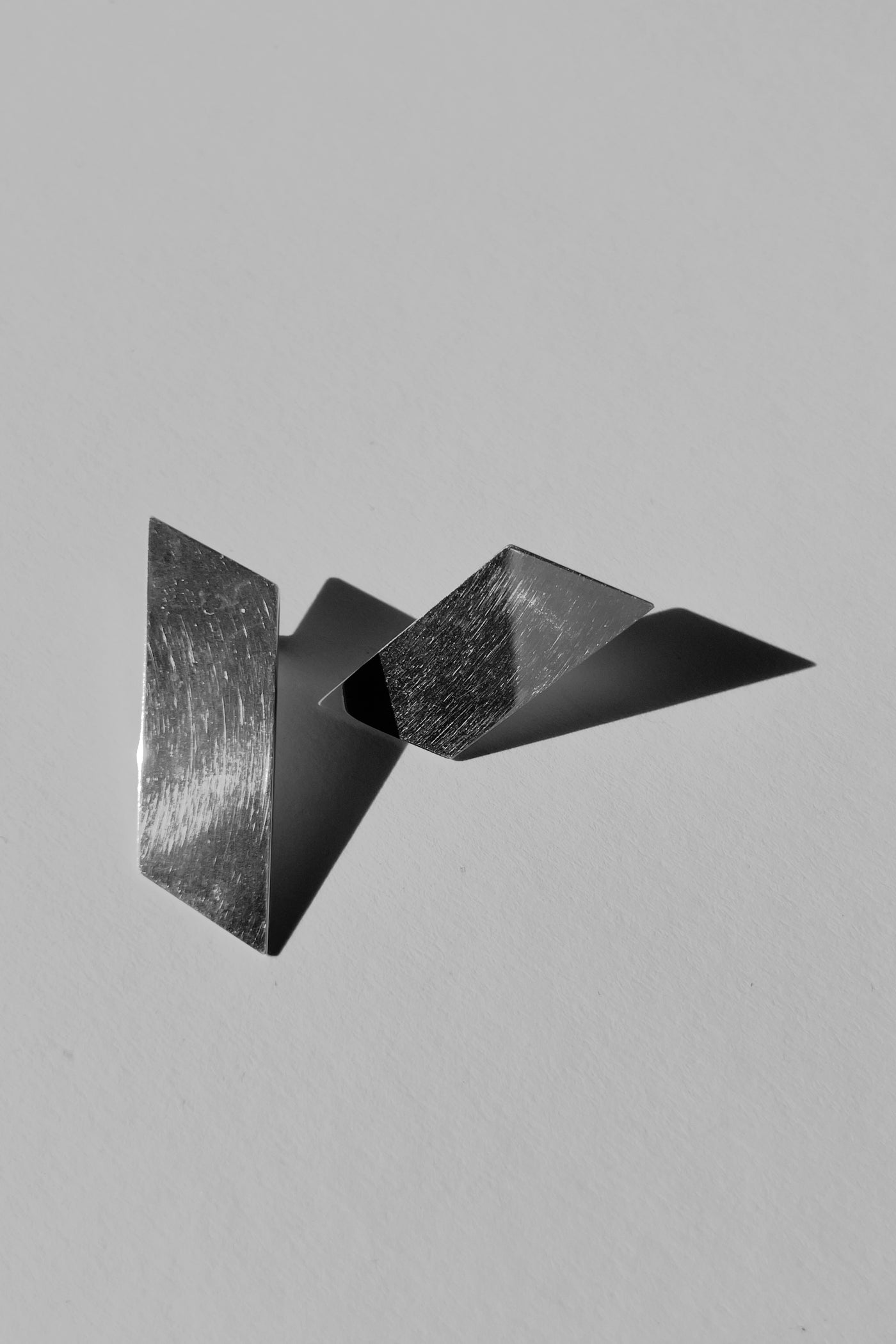 Edge earrings no1