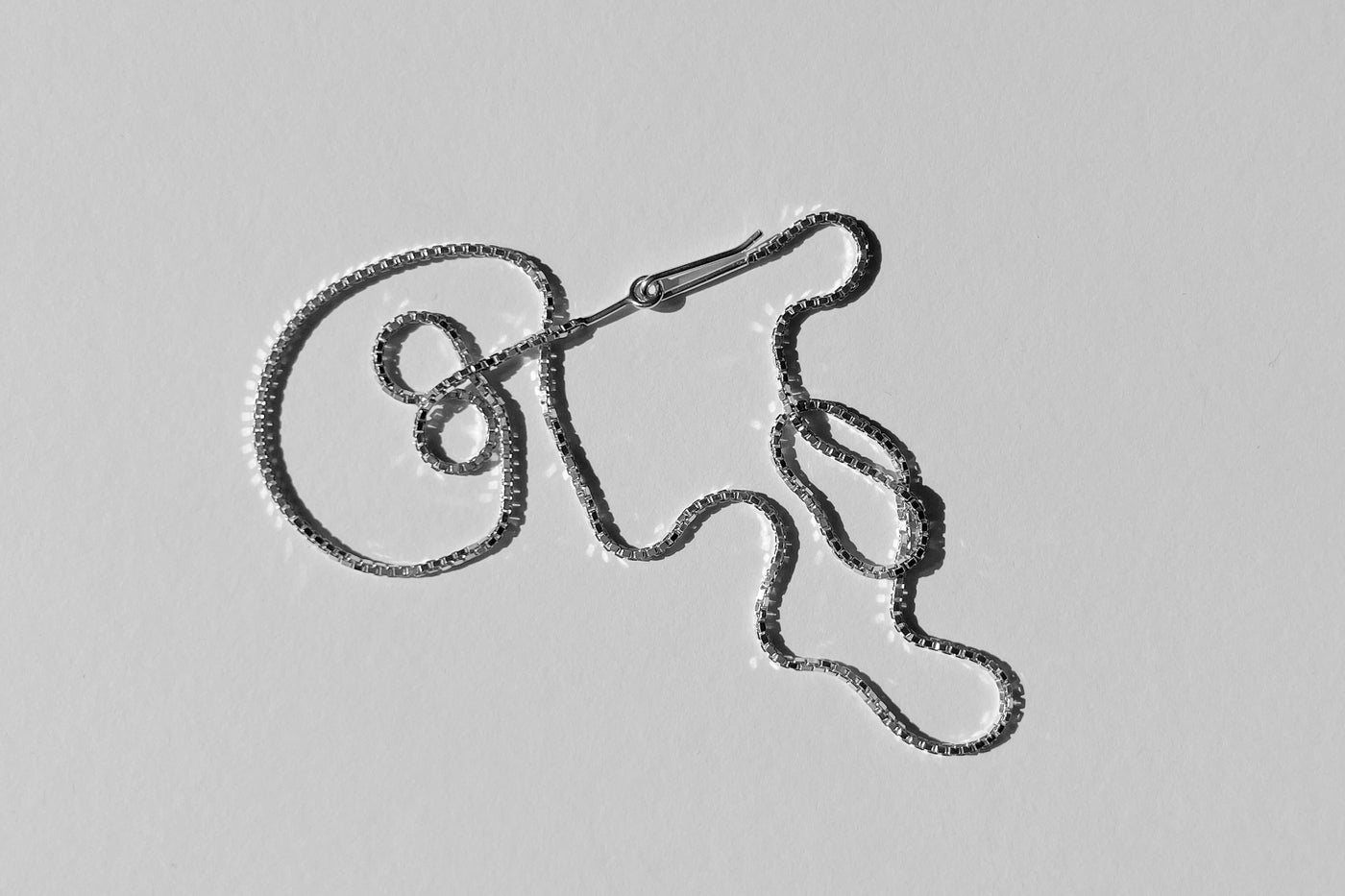 LINE necklace no4