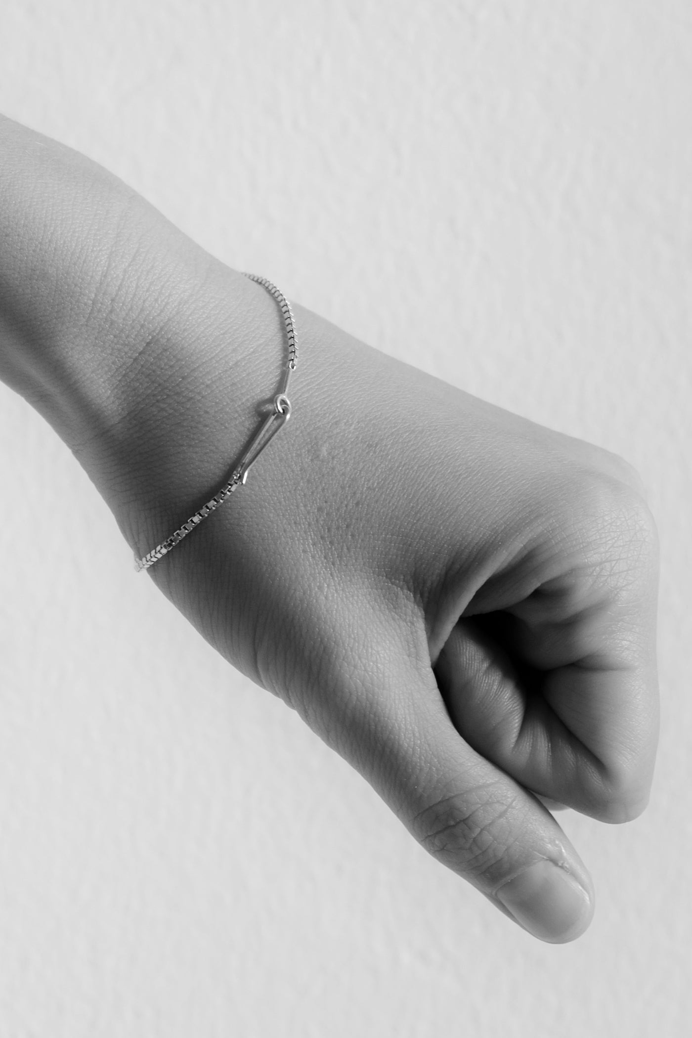 Line bracelet no2