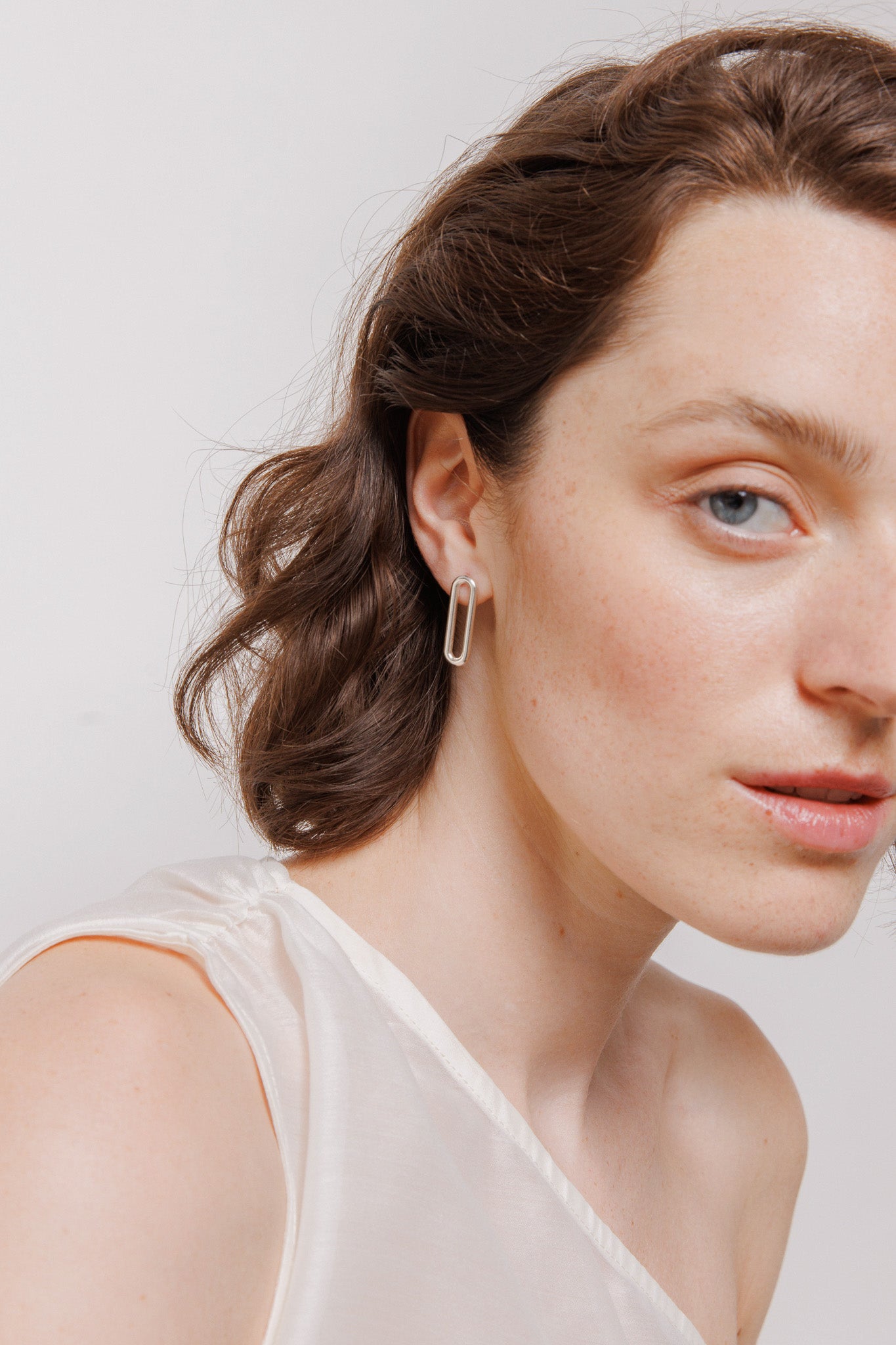 Bond earrings no1