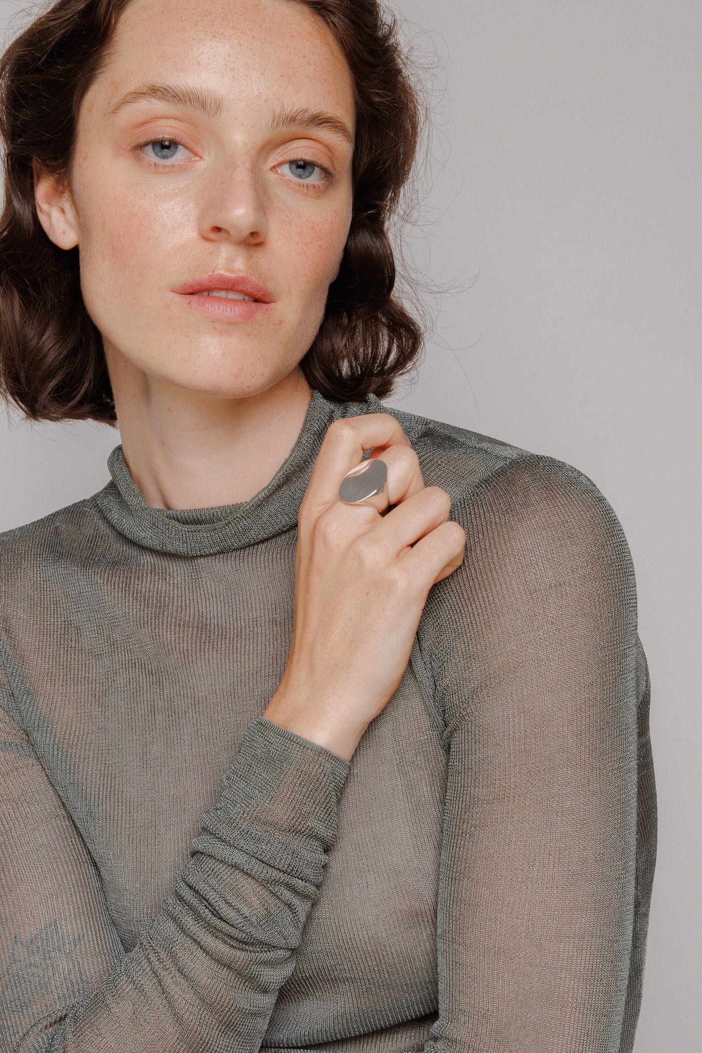 Oval Face ring no2