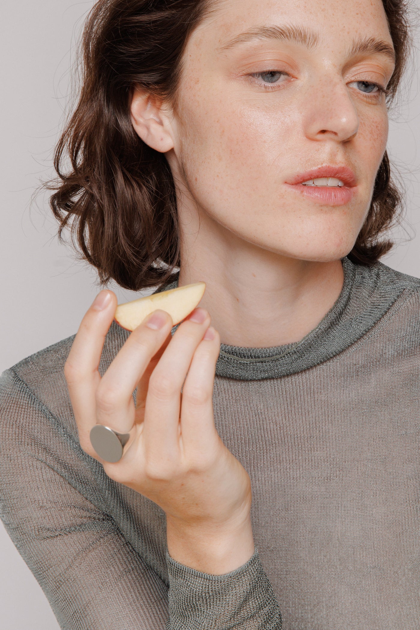 Oval Face ring no2