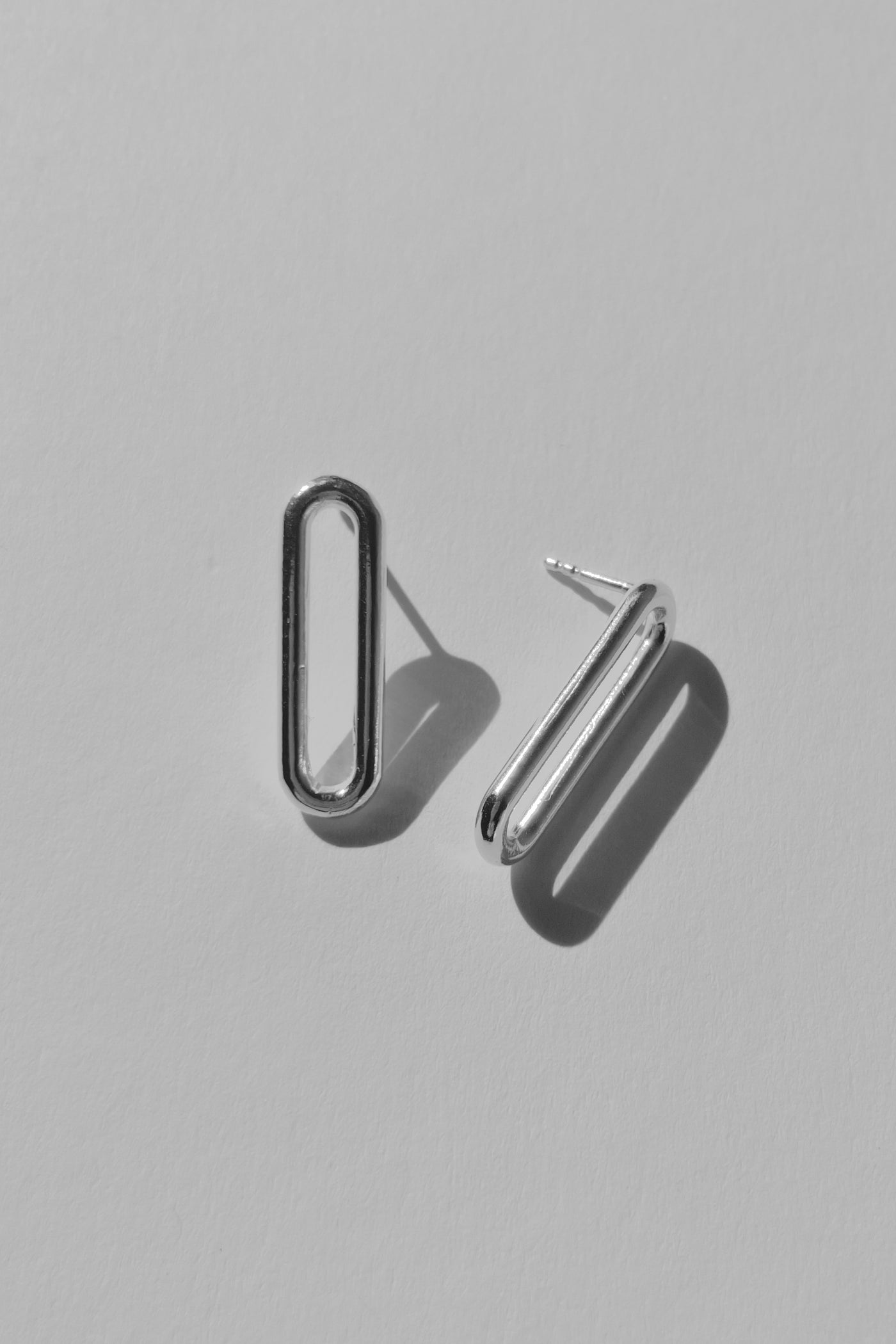Bond earrings no1