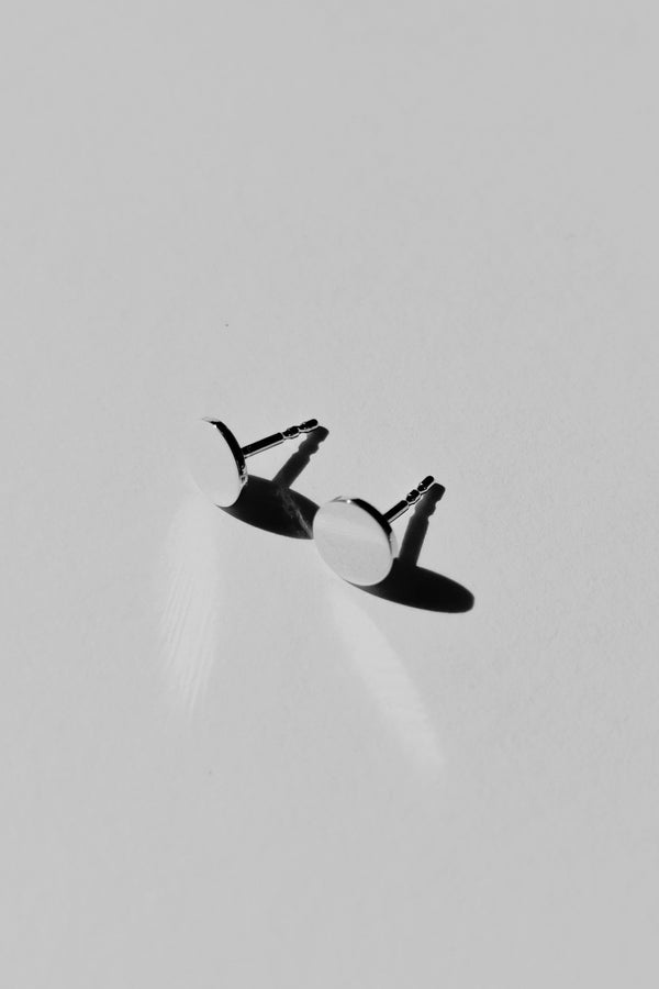 Round Disc stud earrings no5