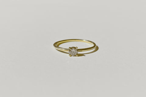 Solitaire ring, 18k gold